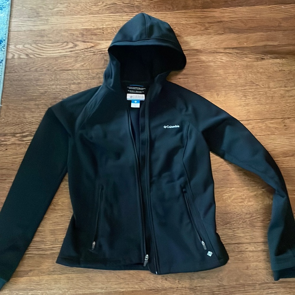 Black thin Columbia rain jacket
